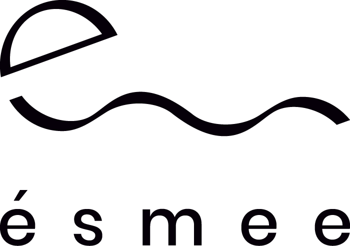 Esmee Logotipas